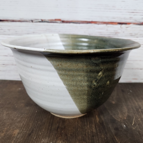Handcrafted Pottery Bowl - Green and White - Picture 1 of 7